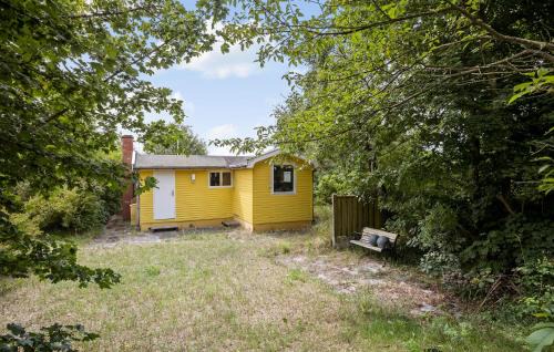 1 Bedroom Gorgeous Home In Aakirkeby