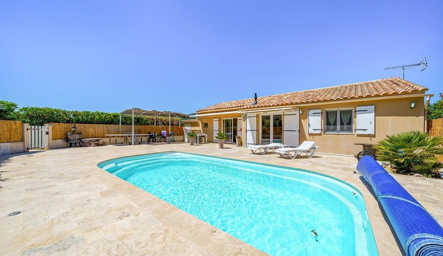 1 bedroom gorgeous home in Auriol