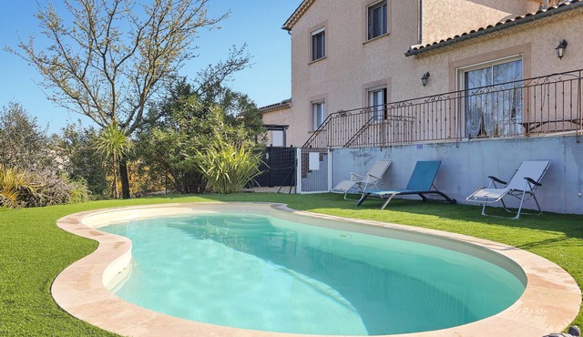 1 bedroom gorgeous home in Barjac