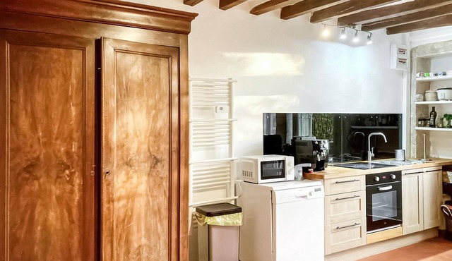 1 bedroom gorgeous home in Oisy