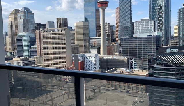 1 bedroom high floor condo with beautiful downtown view