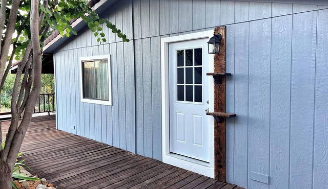 1 Bedroom Home near Lassen Volcanic National Park + Starlink Wi-Fi