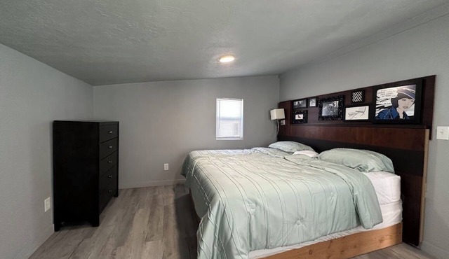 1-bedroom house in adorable Spanish Fork with WiFi, and full kitchen!