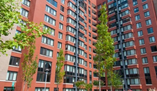 1-bedroom in Arlington, DC metro area with on-site parking included