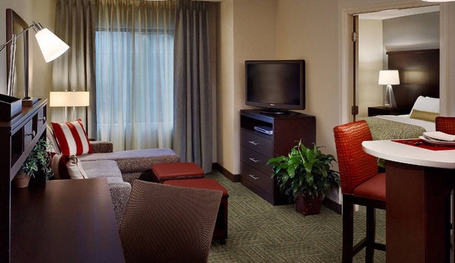 1 Bedroom | Indoor Pool, Hot Tub, Free Breakfast