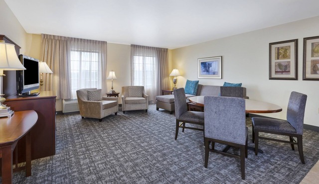 1 Bedroom King Suite | Free Breakfast.