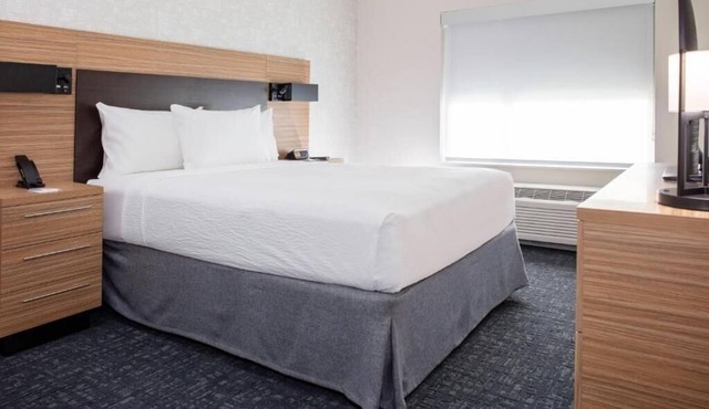 1 Bedroom King Suite Near Airport Lakes Park ORL