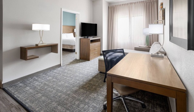 1-Bedroom King Suite w/Full Kitchen, Harrisburg