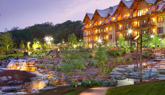 1 Bedroom Lodge, Sleeps 4, Full Kitchen, at Big Cedar Wilderness Lodge Resort
