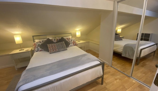 1 Bedroom Lofted, Private entrance, dedicated parking, W/D, WiFi