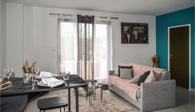 1 Bedroom Lovely Apartment In Lantic