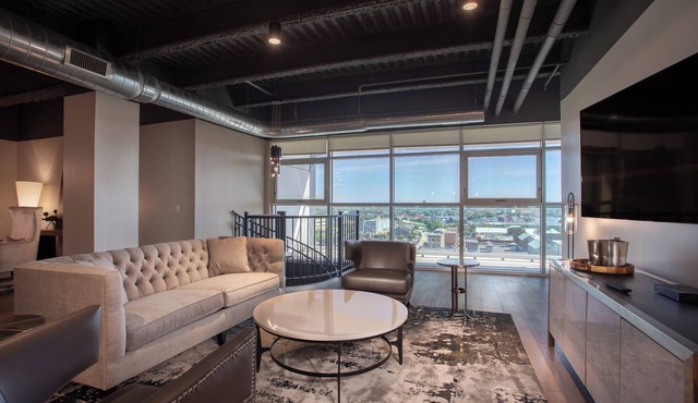 1 Bedroom Luxury Bi-Level Condo in Downtown Buffalo - Rooftop Bar, Bowling Alley
