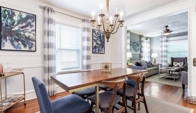 1-Bedroom Near the Plaza & Scenic Park I 13