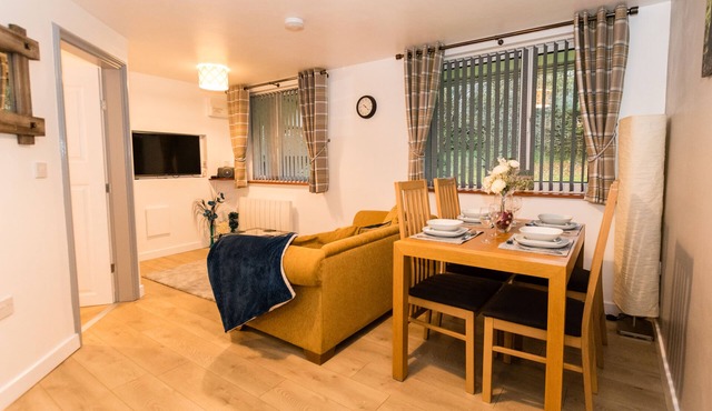 1 Bedroom Newton Apartment. Free Parking. Garden. Wigan