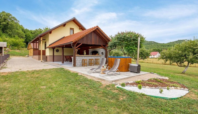 1 bedroom nice home in Klanac