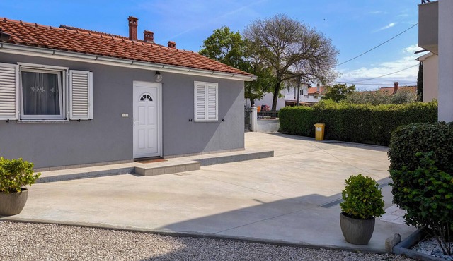 1 bedroom nice home in Zminj