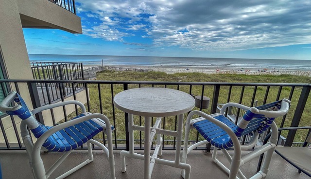1 bedroom oceanfront condo in Ocean Drive. Great location.