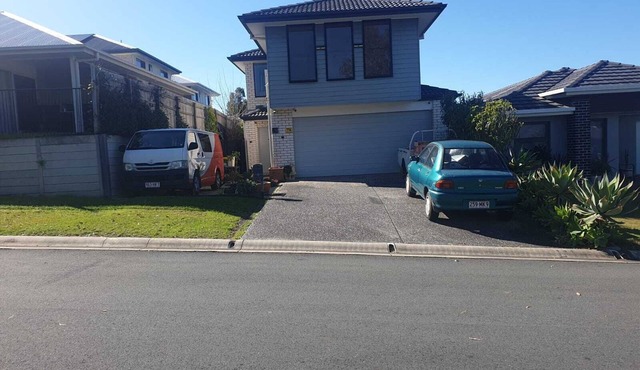 1 Bedroom + own shower & toilet - Yarrabilba 4207 QLD