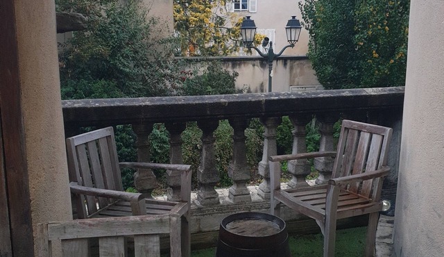 1 Bedroom Private Vacation Home In Saint-Amand-Montrond