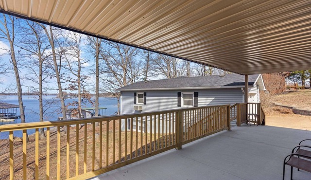 1 Bedroom Pet Friendly Guest House at Sunset Family Lake House with dock access