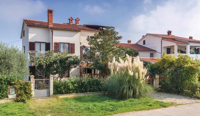 1 bedroom pet friendly apartment in Fazana
