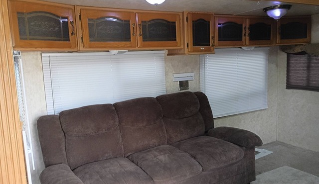 1-bedroom recreational vehicle in tranquil Guy, Texas on a beautiful horse farm.