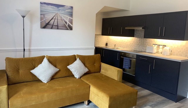 1 Bedroom - Sleeps 4 - Pets - Parking on site