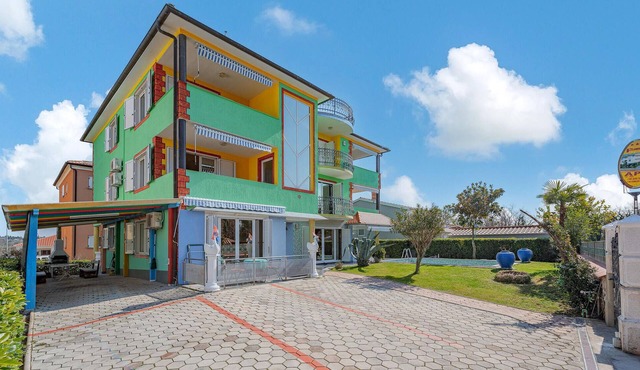 1 bedroom stunning apartment in Umag