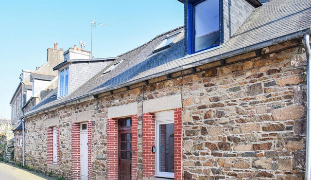 1 bedroom stunning home in Ploubazlanec