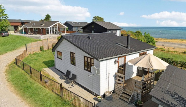1 bedroom stunning home in Allingåbro