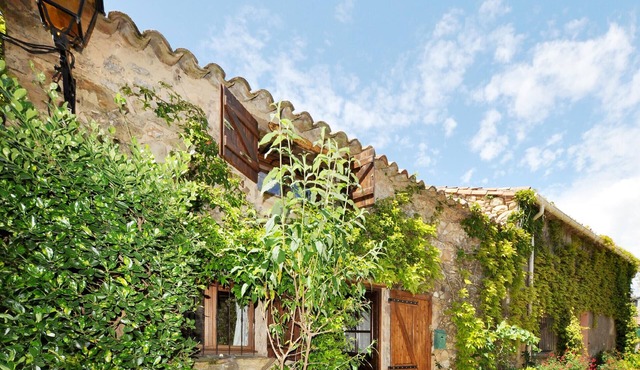 1 bedroom stunning home in Assignan