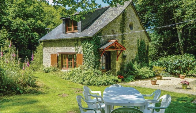 1 Bedroom Stunning Home In Guern