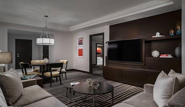 1-Bedroom Suite at a 5⭐️ Hotel