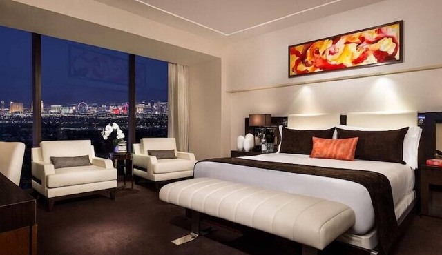 1-Bedroom Suite at a 5⭐️ Hotel