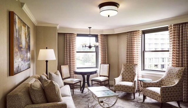 1-Bedroom Suite at a 4⭐️ Hotel