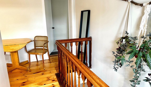 1 bedroom Suite: Kitchenette, parking, central - upper level