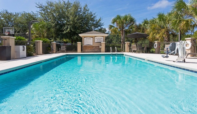 1 Bedroom Suite in Tallahassee! FREE Breakfast + 24h Business Center