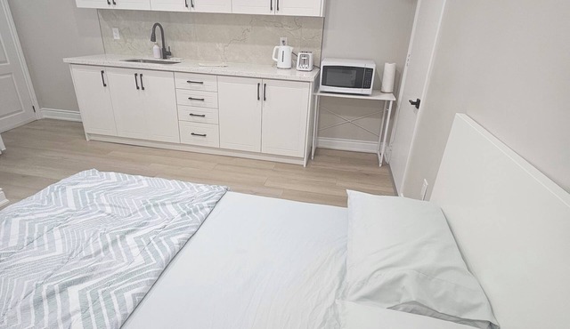 1 Bedroom Suite + Kitchenette