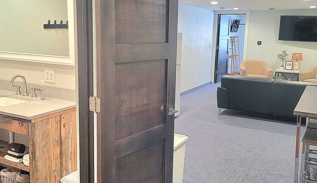 1 Bedroom Suite-Stay Suites-Hwy 71 Arnolds Park