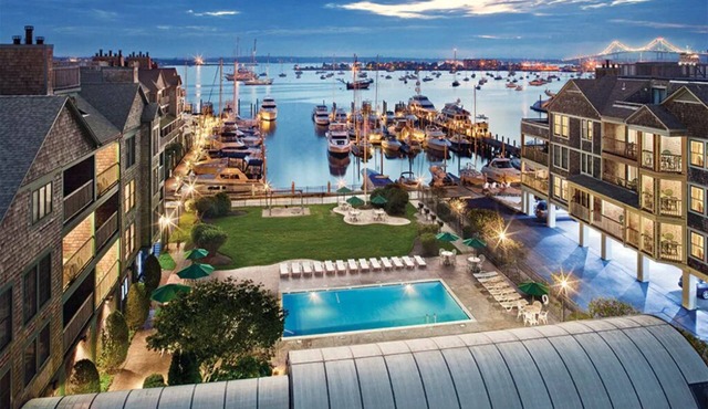 1 Bedroom Suite w/Kitchen at Newport Onshore!