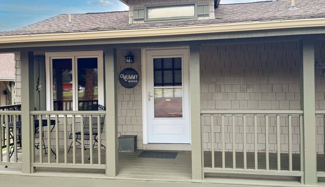 1 Bedroom suite with fireplace and jacuzzi tub.