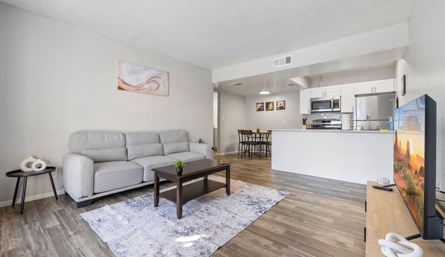 1-bedroom unit located close to downtown, ideal for families and extended stays