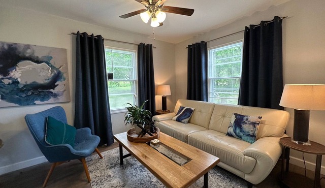 1-bedroom vacation home just 20 minutes from Asheville