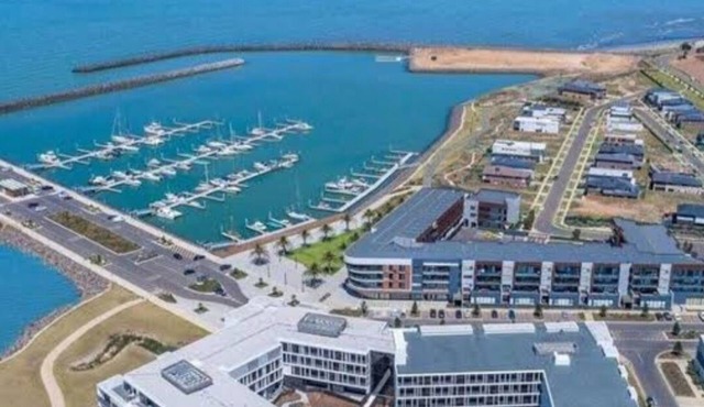 1 bedroom Waterfront/beach front accommodation Wyndham Harbour Werribee South