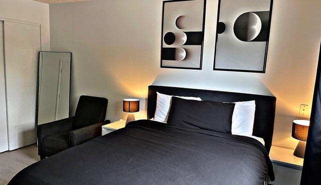 1-bedroom with WiFi and AC in superb Cincinnati