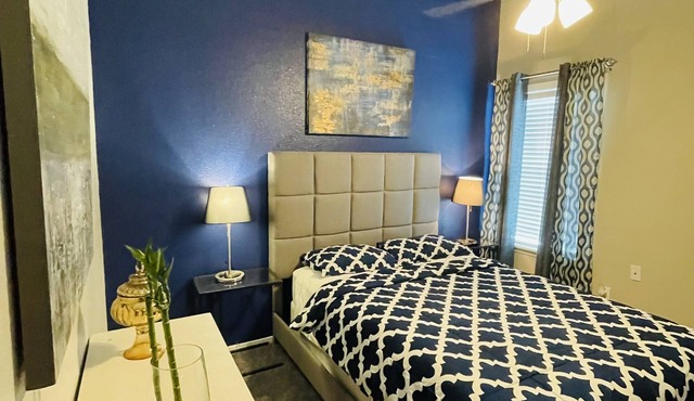 1 bedrooms 2 beds LOFT Quiet and comfortable 75” tv