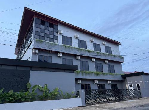 1 Big House Syariah Padang