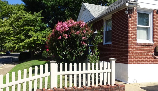 1 big room and bathroom with private entrence