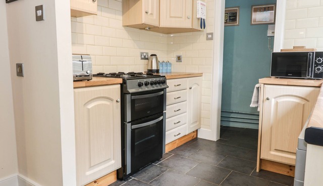 1 Blinkbonny Cottages