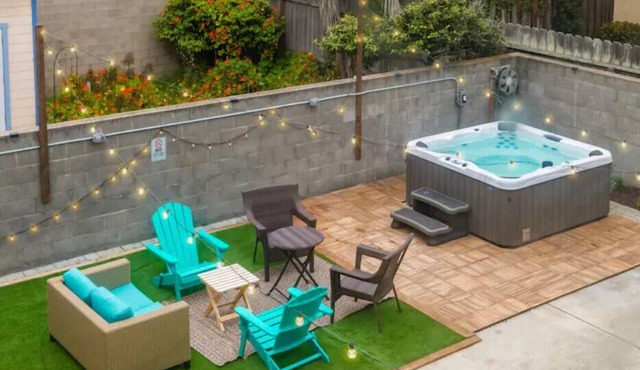 1 block from beach, hot tub, 3bd/3ba near SF and SFO airport